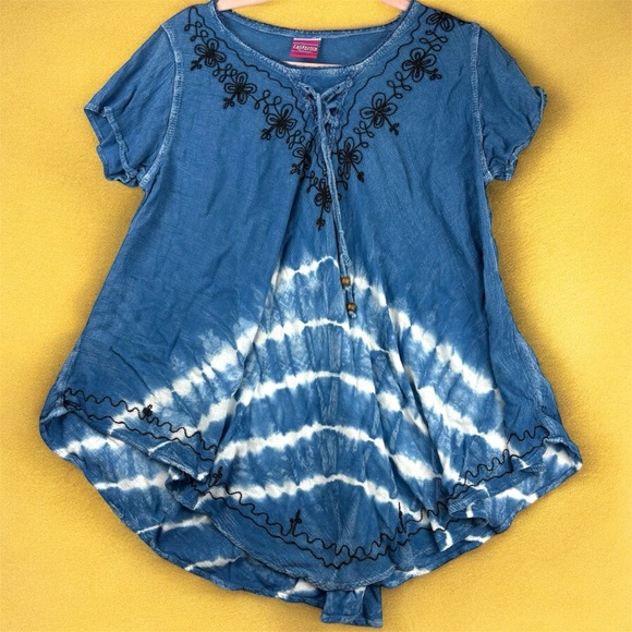 California Woman Tops - VTG California Woman Free Size Blue Tie-Dye Women's Top Embroidered